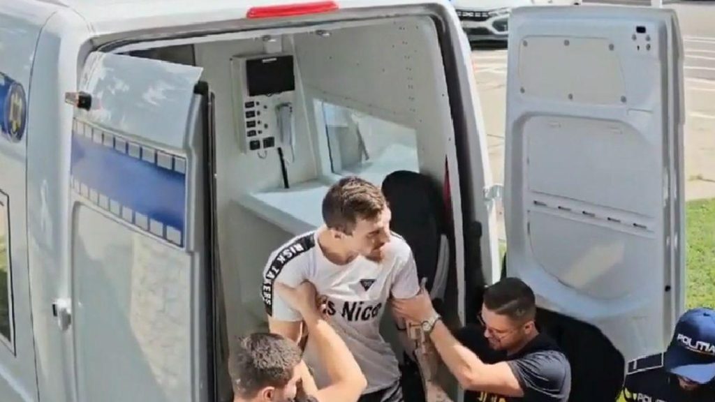 Cazul Sacalul Denisa ucisa cu politia la telefon agent interceptat ajutand suspectul