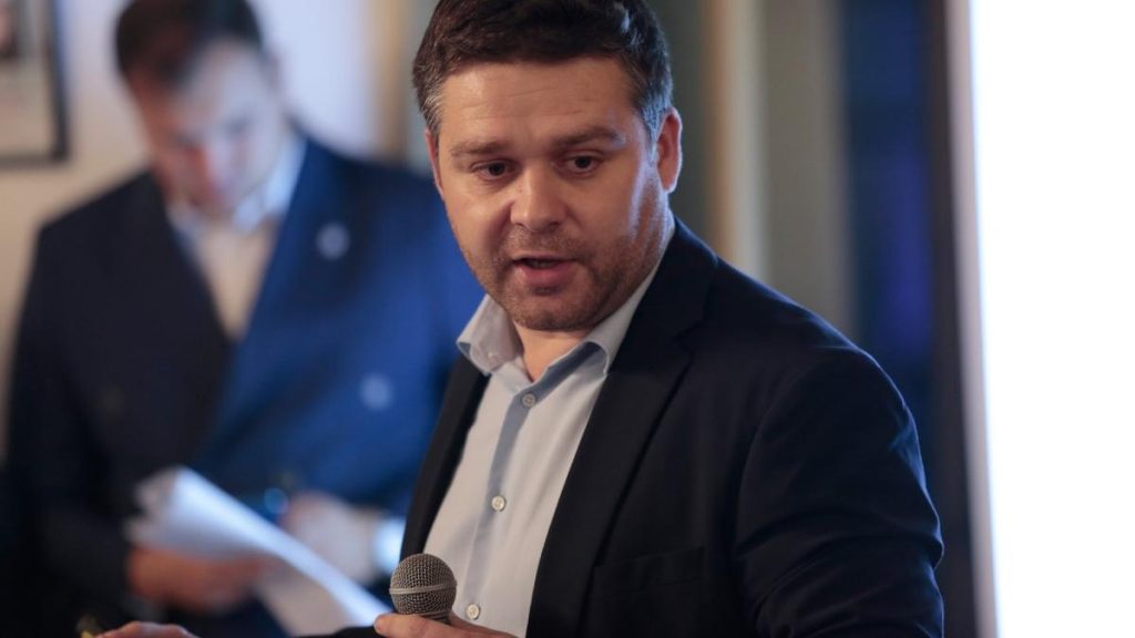 Ciprian Ciucu avertisment pentru USR Daca mai continua cu injuriile voturile dorite vor merge la Calin Georgescu
