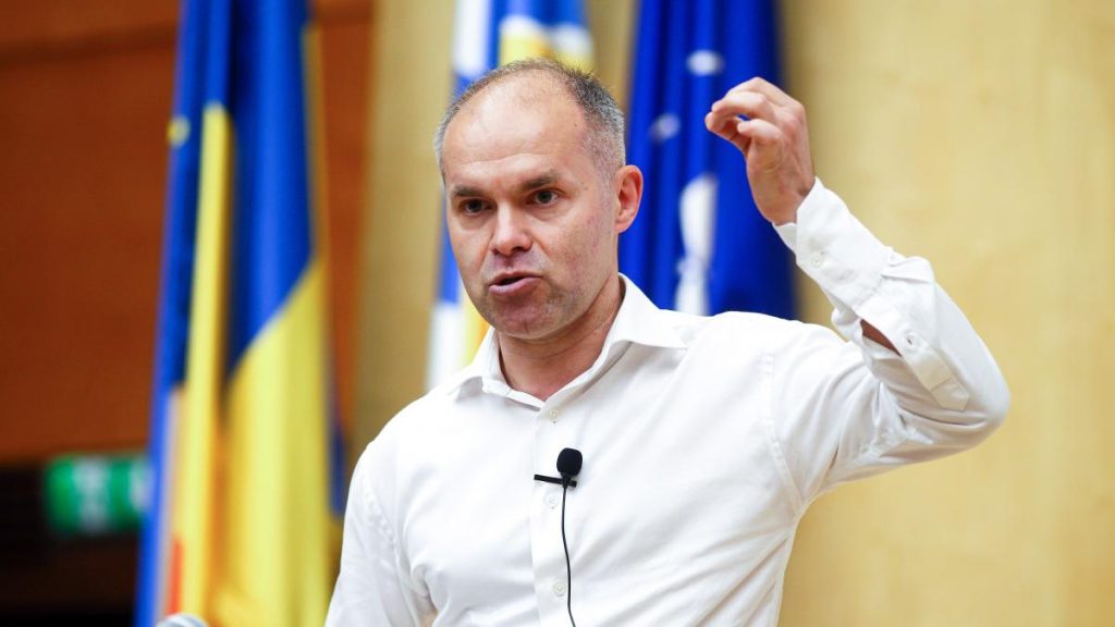 Daniel Funeriu exclude retragerea de la prezidentiale si vrea turul doi cu Nicusor Dan