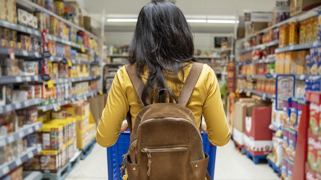 Accesul producatorilor romani la rafturi Provocari si stabilizarea preturilor