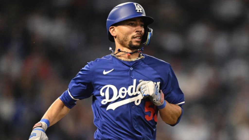 Corpul meu se consuma singur O boala misterioasa loveste un sportiv din baseball ul american