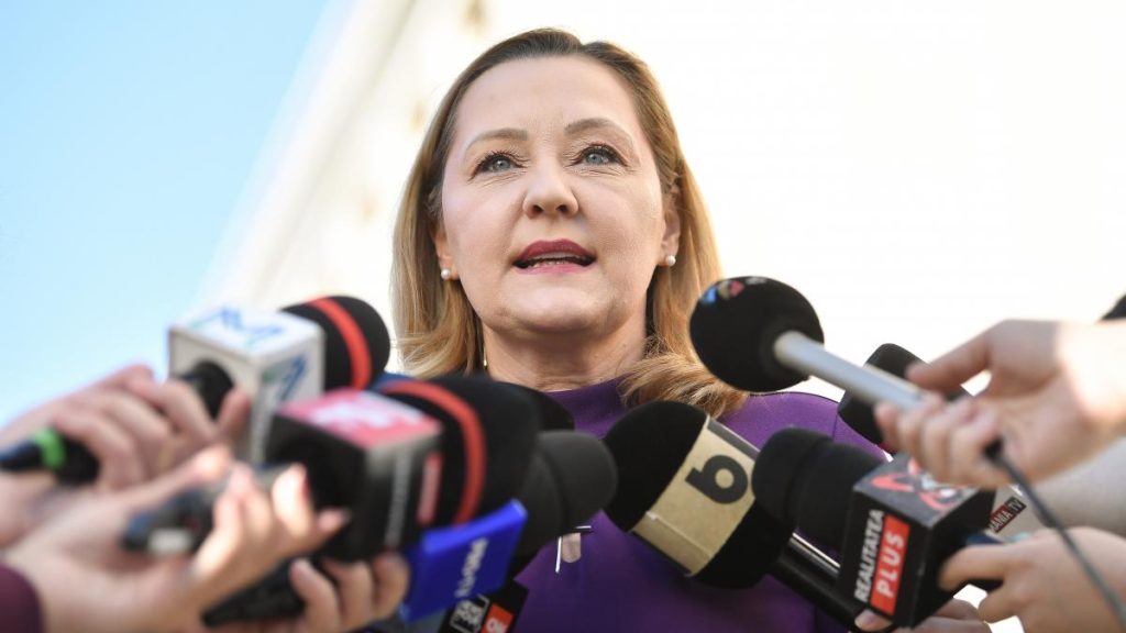 Elena Lasconi ii critica pe fricosii din USR care il sustin pe Nicusor Dan Rusinea rusinilor