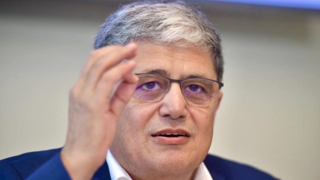 Ministrul Marcel Bolos chemat la Comisia pentru afaceri europene privind PNRR