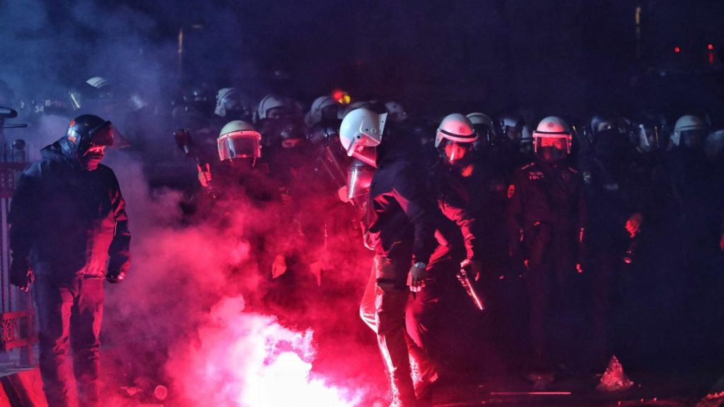 Turcia fierbe dupa arestarea lui Imamoglu Nu suntem inamici ai statului dar ceea ce se intampla este ilegal
