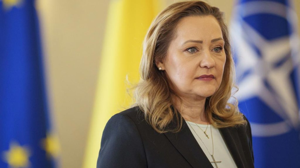 Elena Lasconi Am strans 30000 lei din donatii cum s ar zice de seminte dupa retragerea sprijinului USR