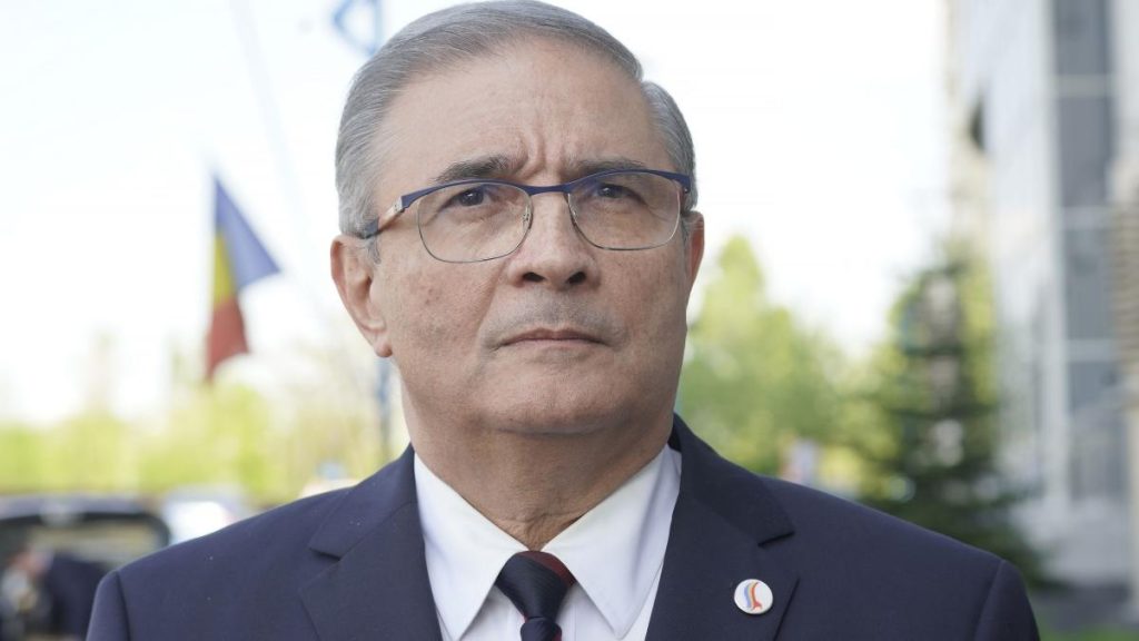 Silviu Predoiu candidat prezidential 2025 functii avere familie