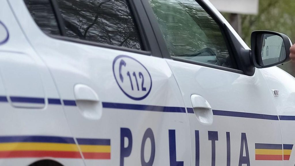 Sustinatorul lui Calin Georgescu urcat pe acoperisul ICCJ amendat si dus la spital