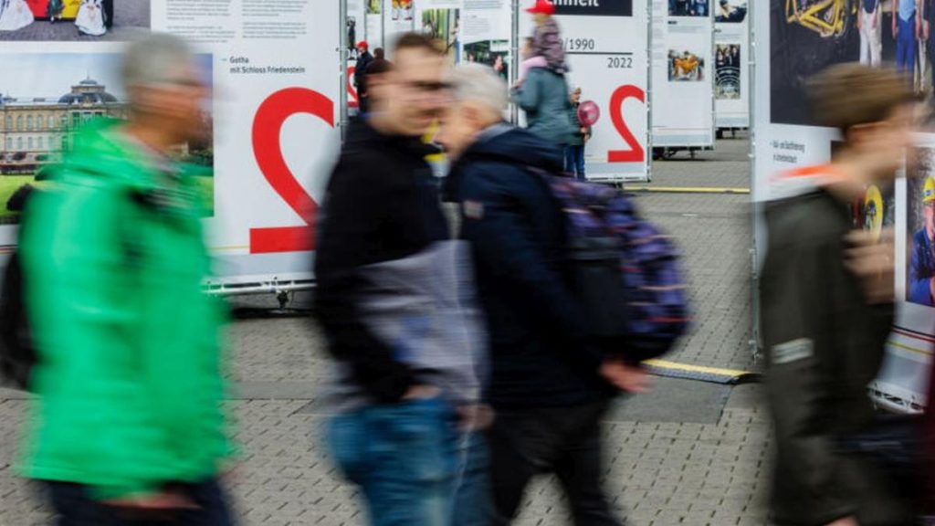 Un sfert de milion de romani vor munca dar nu cauta