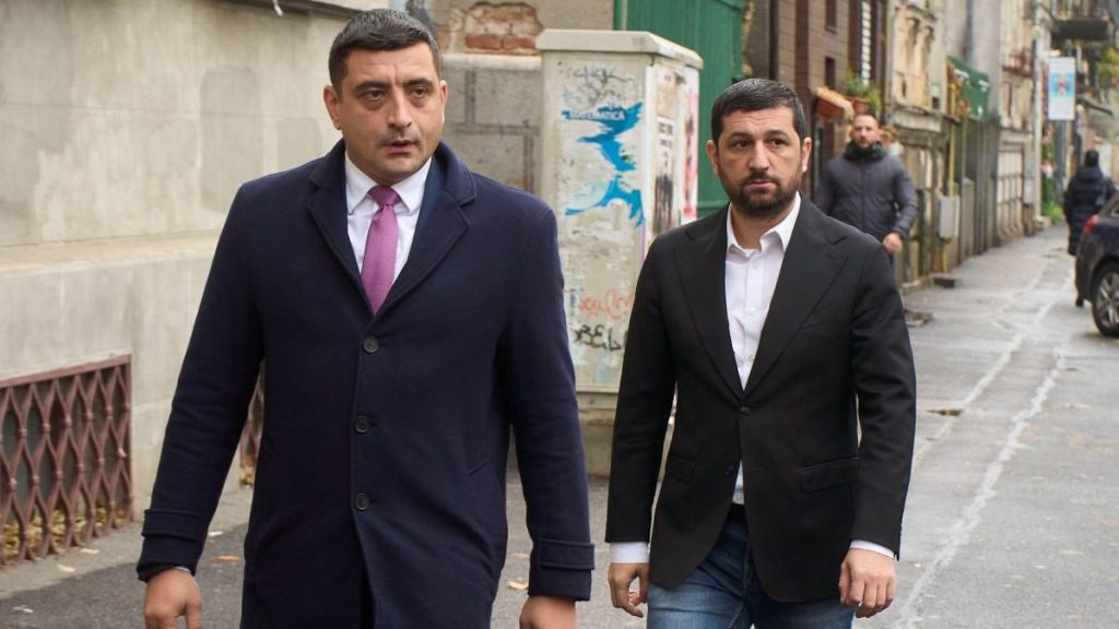 Atac fara precedent al AUR asupra presa