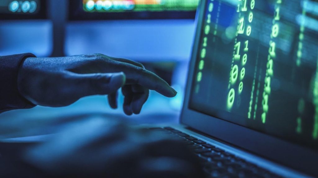 Avertisment DNSC A atacuri cibernetice prin invitatii false