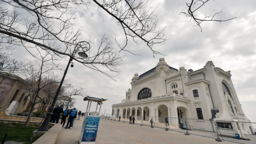 Cazinoul din Constanta se redeschide saptamana viitoare Concerte spectacole si surprize