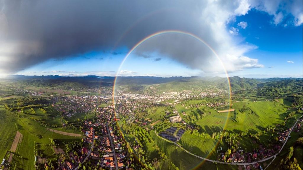 Curcubeu circular spectaculos in orasul Brad semnificatia acestui fenomen rar