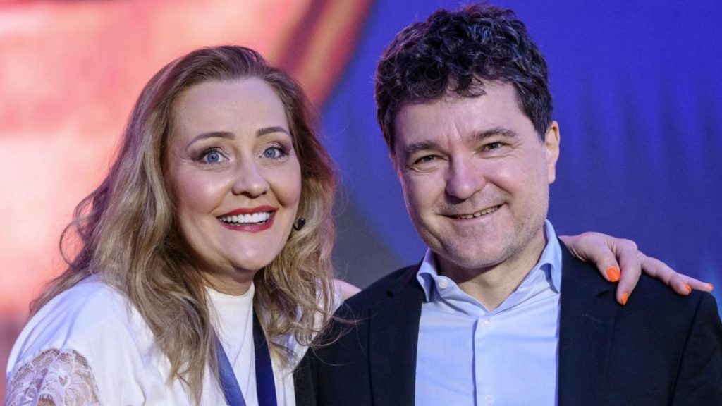 Elena Lasconi Votez pe Nicuser Dan cu sufletul impacat
