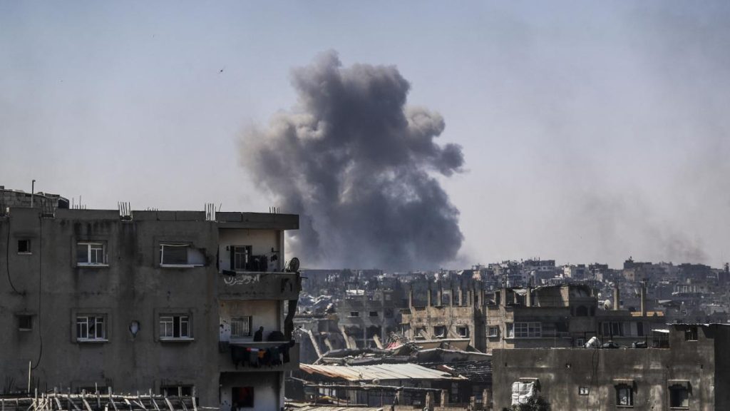 Noua romani evacuati din Gaza MAE Transport cu avion militar roman