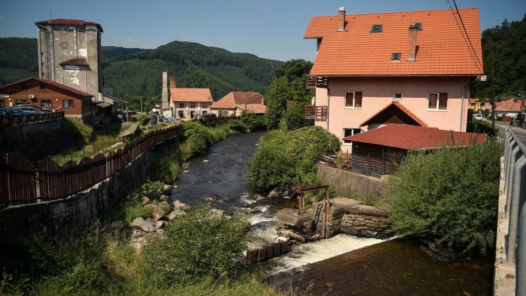 Autoritatile din Alba anunta cresterea salinitatii pe Tarnava Mica