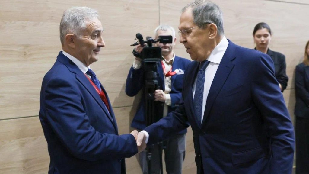 Diplomatul Lazar Comanescu a avut o intalnire controversata cu Lavrov