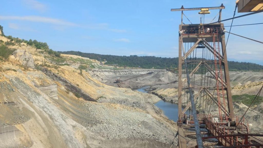 Interventie de urgenta la Rovinari din cauza alunecarii de terren