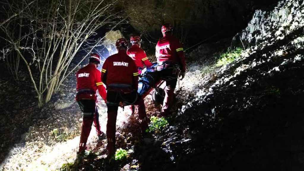 Nu e o reforma e o lichidare Seful Salvamont Zarnesti o comasare Noi nu semnm