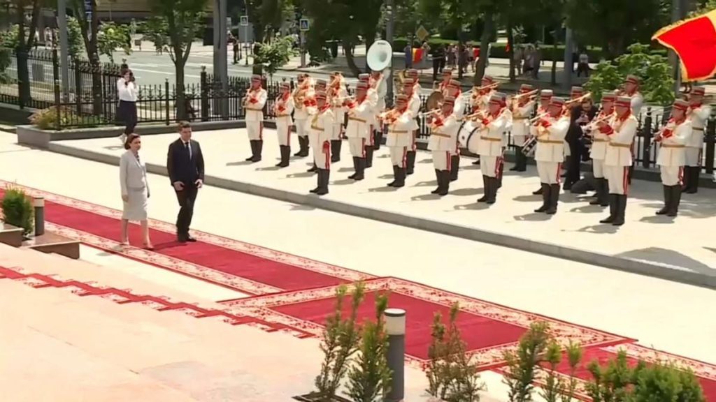 Prima vizita externa a lui Nicusor Dan in Moldova