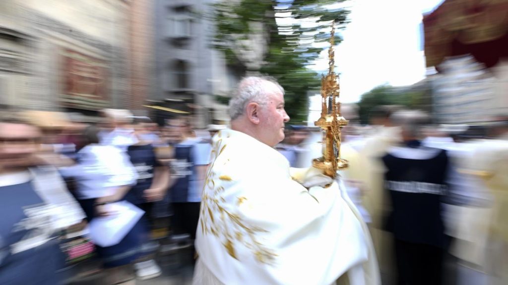 Procesiunea cu Preasfintul Sacament duminica in Bucuresti