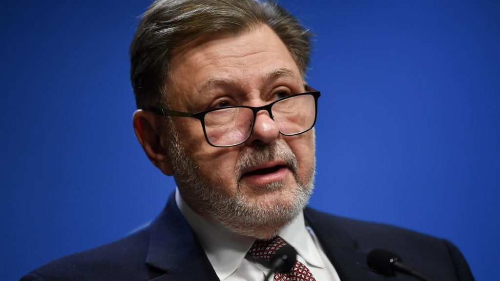 Rafila il critica pe Ghinea dupa negocieri Caciu Aceste iesiri nu ajuta