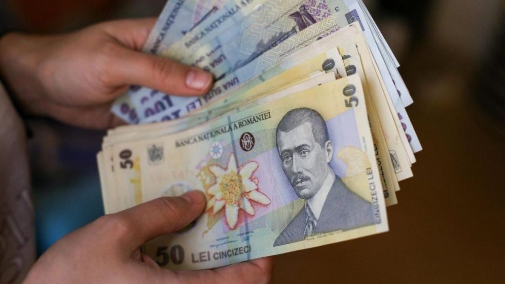 Salarii mari pentru sefii companiilor din Primaria Iasi