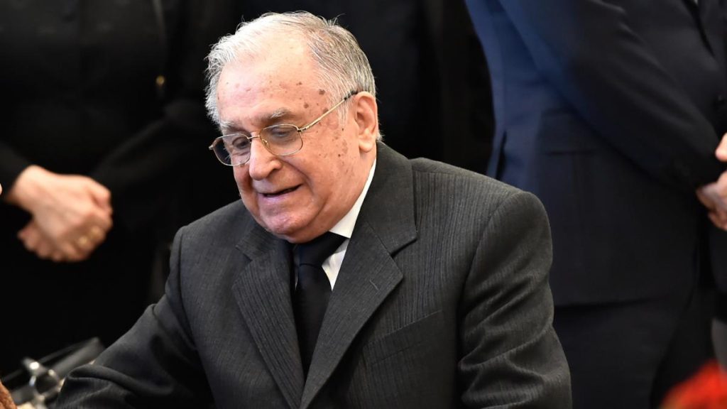Starea lui Ion Iliescu s a deteriorat anunta doctorii