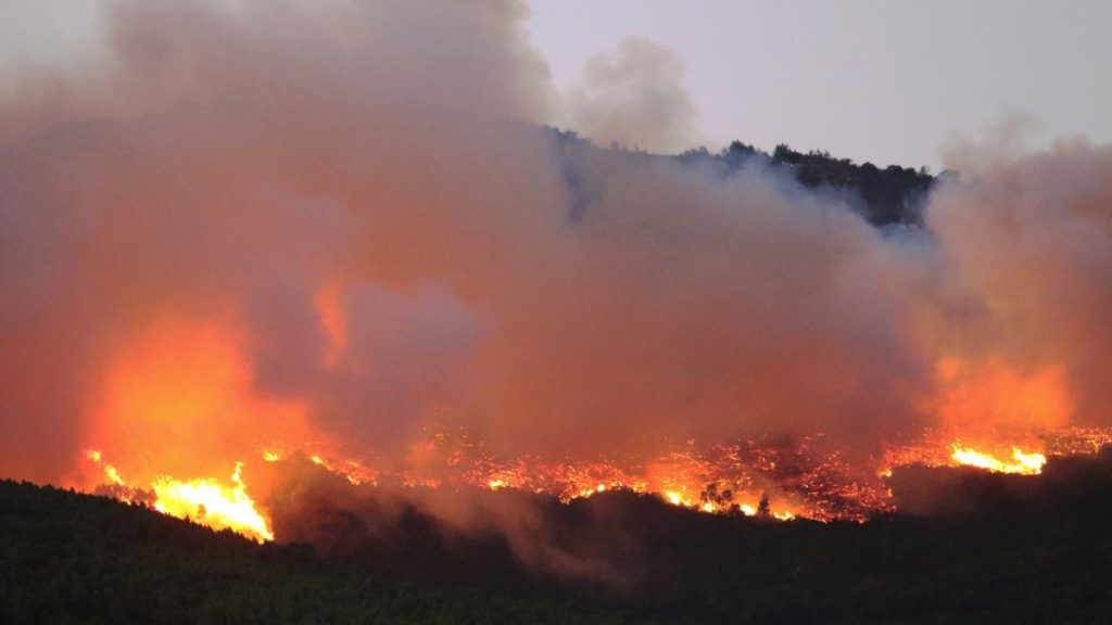 Atenionare MAE Cod rou incendii vegetatie Italia