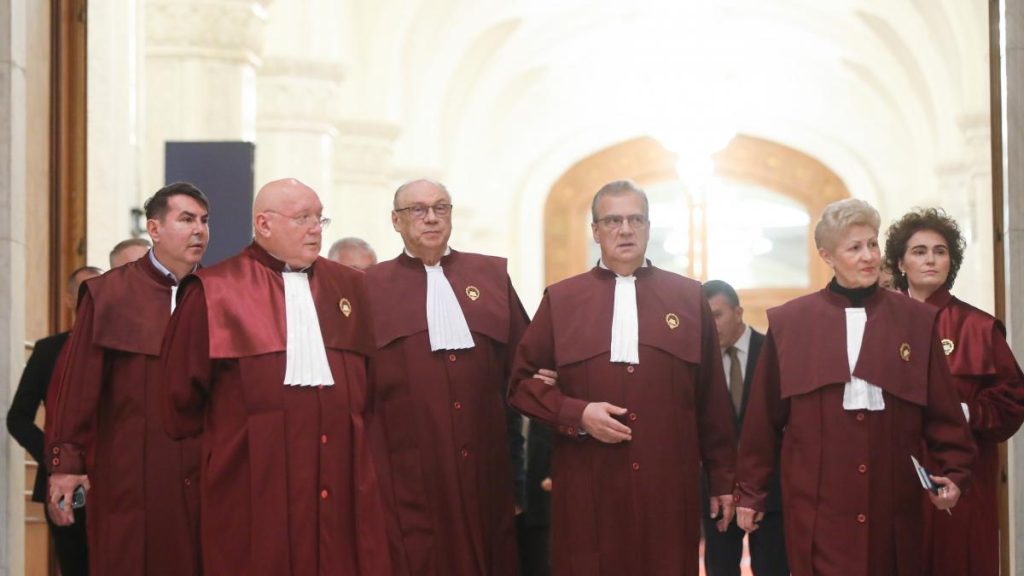 Bolojan despre primele judecatorilor CCR Fara bani in plus