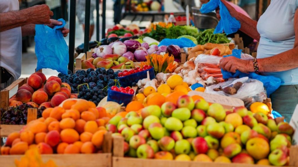 Controale in pietele din Bucuresti pentru pesticide