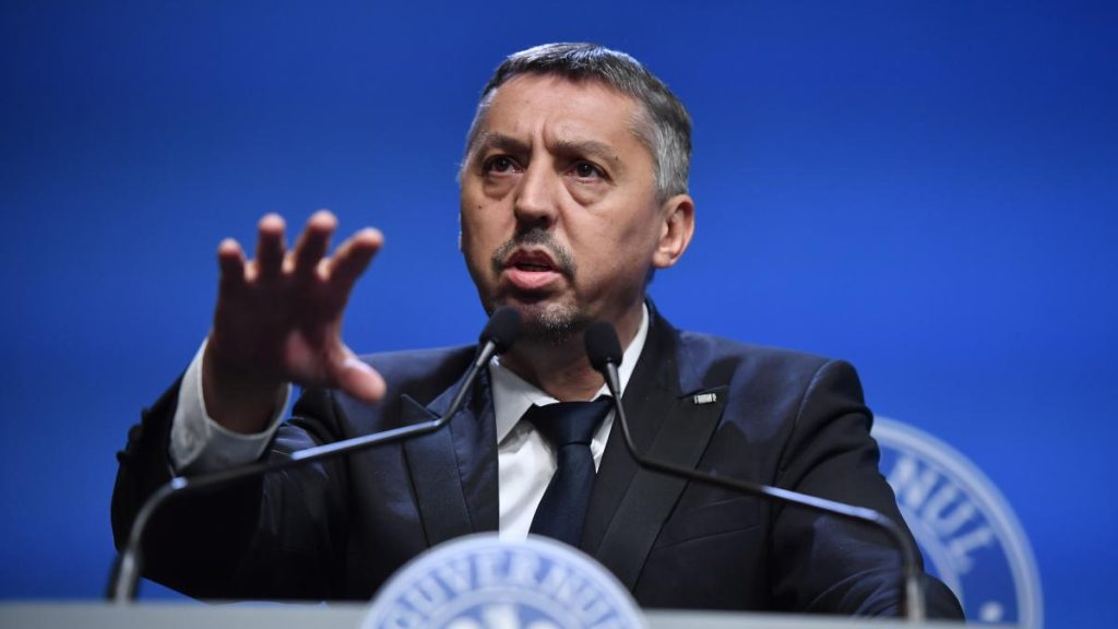 Daniel David Nu expulsam elevi si nu reducem salariile