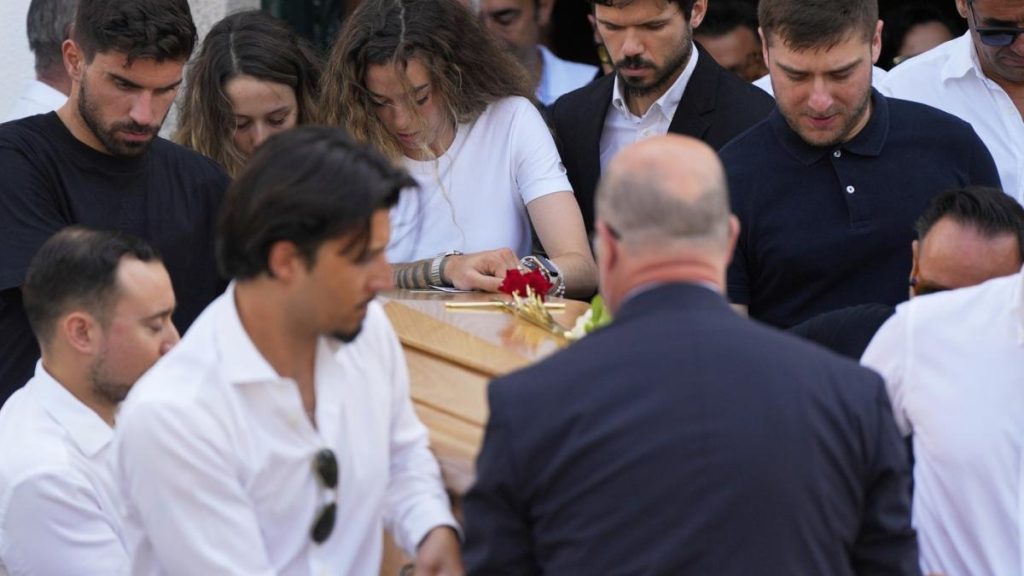 Diogo Jota si fratele sau Andre Silva au fost inmormantati