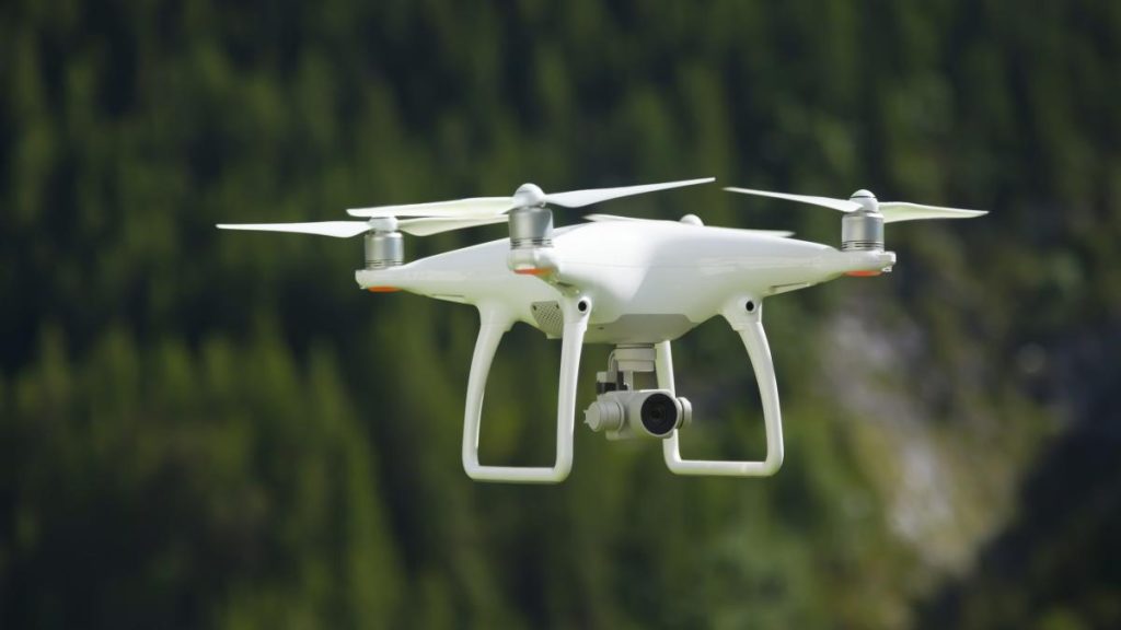 Guvernul doreste primariis sa foloseasca dronel pentru constructioni ilegale