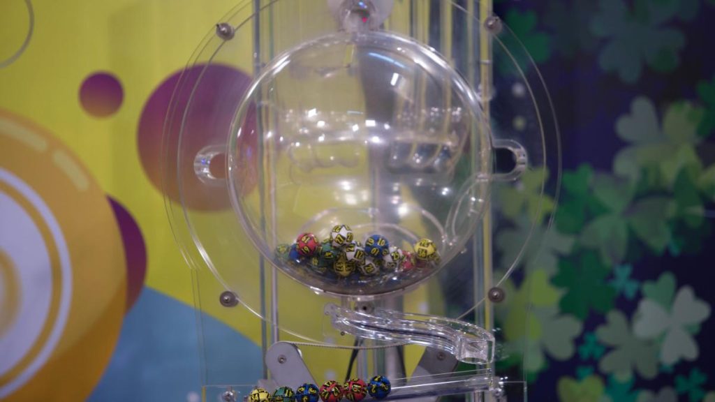 Loto 6 49 joi 24 iulie Numere si premii