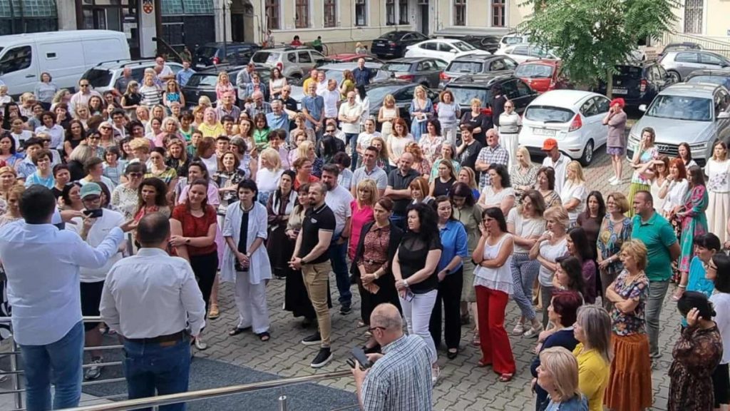 Lupta va fi lunga si obositoare Liderii sindicatului din Finante si ANAF cer angajatilor sa continue protestele