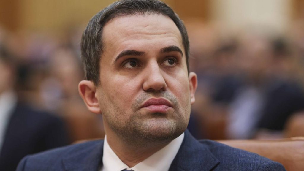Ministrul Transporturilor prins negociind o shpaga