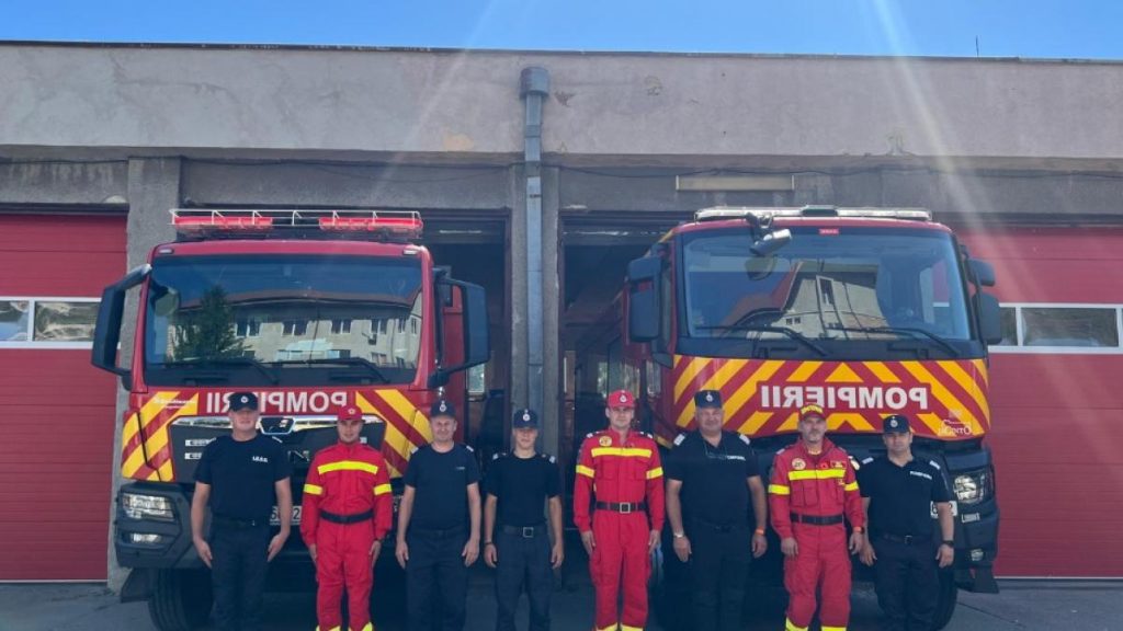 Peste 400 de pompieri detasati pe litoral pana la vara