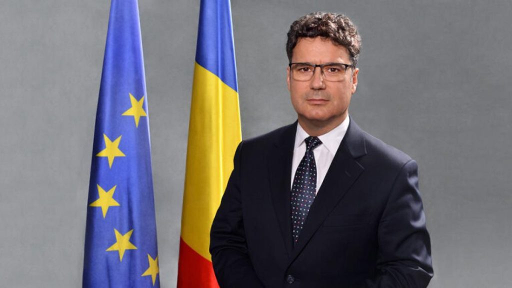 Rectorul SNSPA a sesizat Parchetul pentru fapte penale