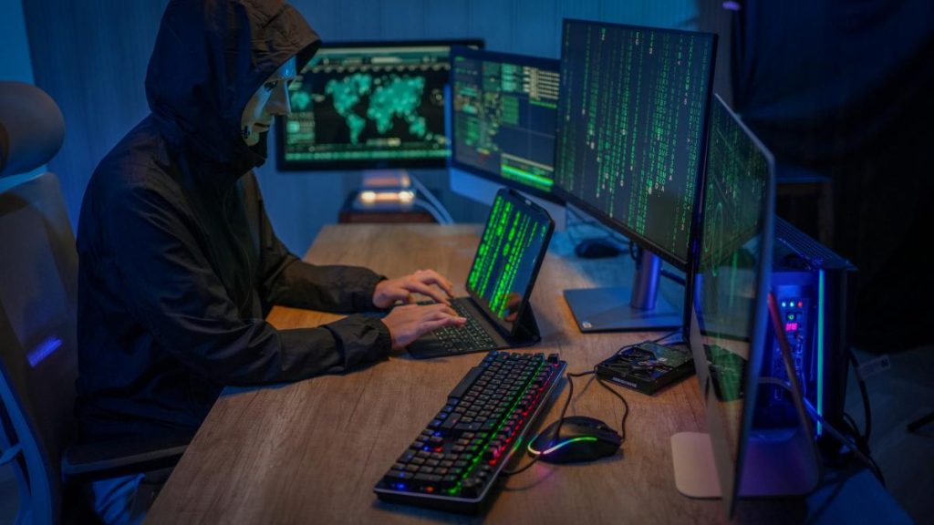 Regele hackerilor roman arestat la Milano reteaua ransomware Diskstation destructurata