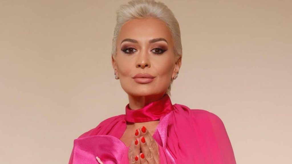 Un clip AI cu Monica Anghel folosit ilegal pentru pastile periculoase