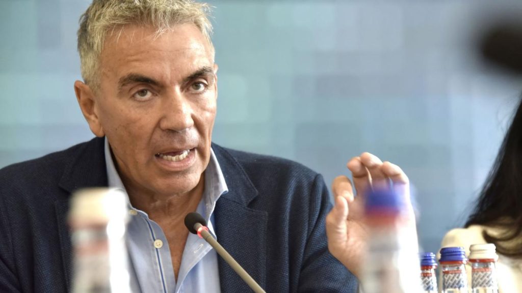 Vicepremierul Anastasiu explica masurile de austeritate recente