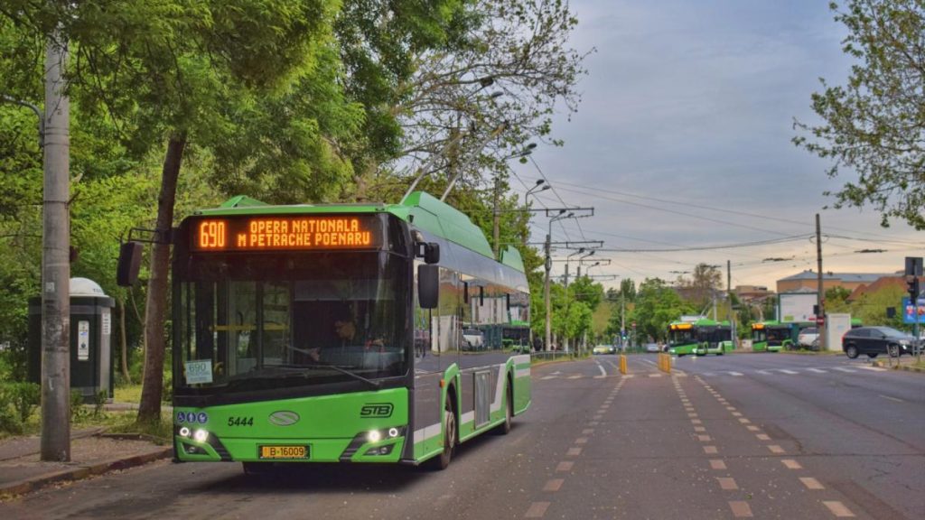 38 de autobuze tramvaie si troleibuze schimba traseele in Bucuresti
