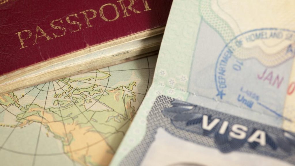 Ambasada SUA anunta schimbari la reinnoirea vizei fara interviu