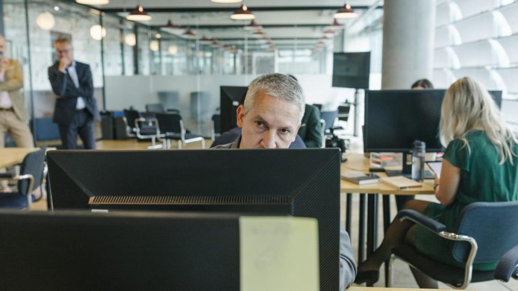 Cine sunt angajatii care au cerut spor pentru dureri