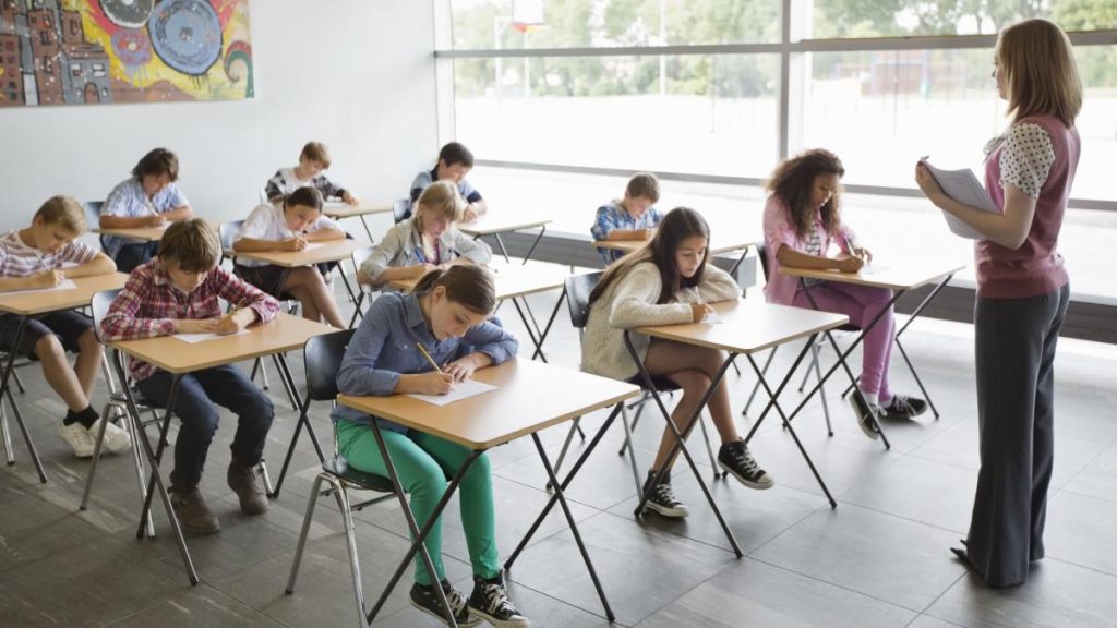 Conditii pentru bursa de merit 2025 2026 Criterii Ministerul Educatiei