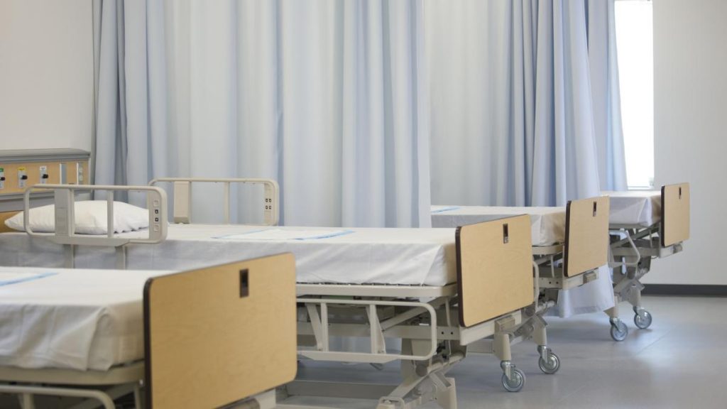 Criza in sanatate medicii ameninta cu greva