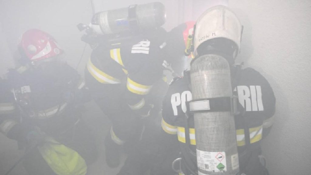 Incendiu la o pensiune din Sovata sept e evacuati