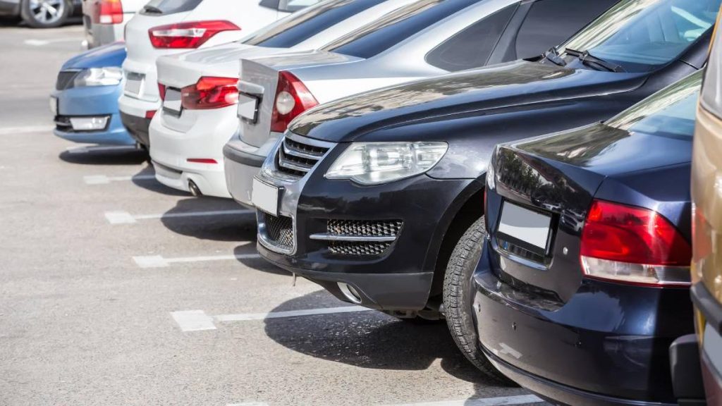 Inselaciune cu autoturisme fictive prejudiciu de 535000 lei