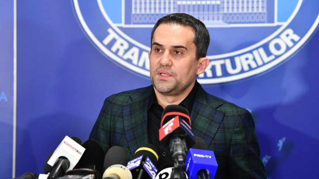 Ministrul Transporturilor cere renuntarea la sporuri imorale