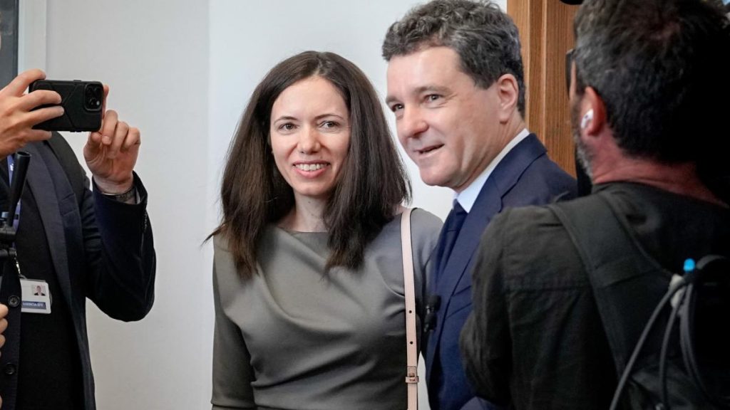 Nicusan Dan a dansat cu familia la o nunta